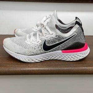 Nike Epic React Flyknit 2 ‘Oreo Pink’ running shoes